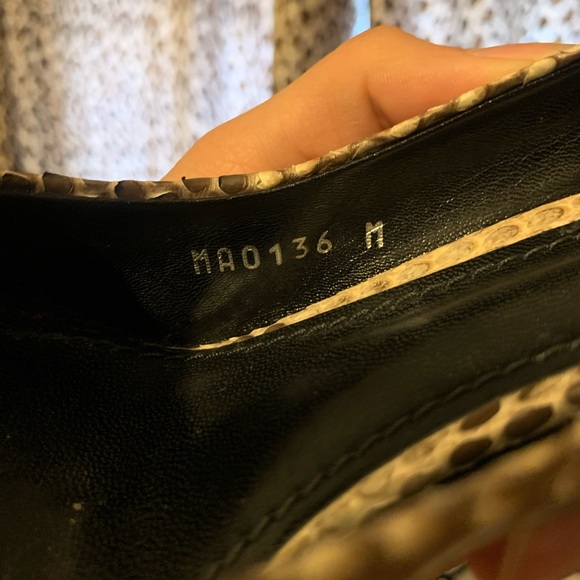 Louis Vuitton exotic skin heels - Picture 4 of 8